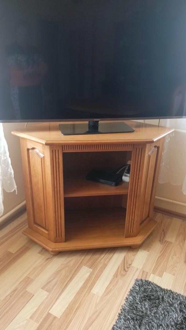 Zestaw mebli drewnianych do jadalni + stół z krzesłami