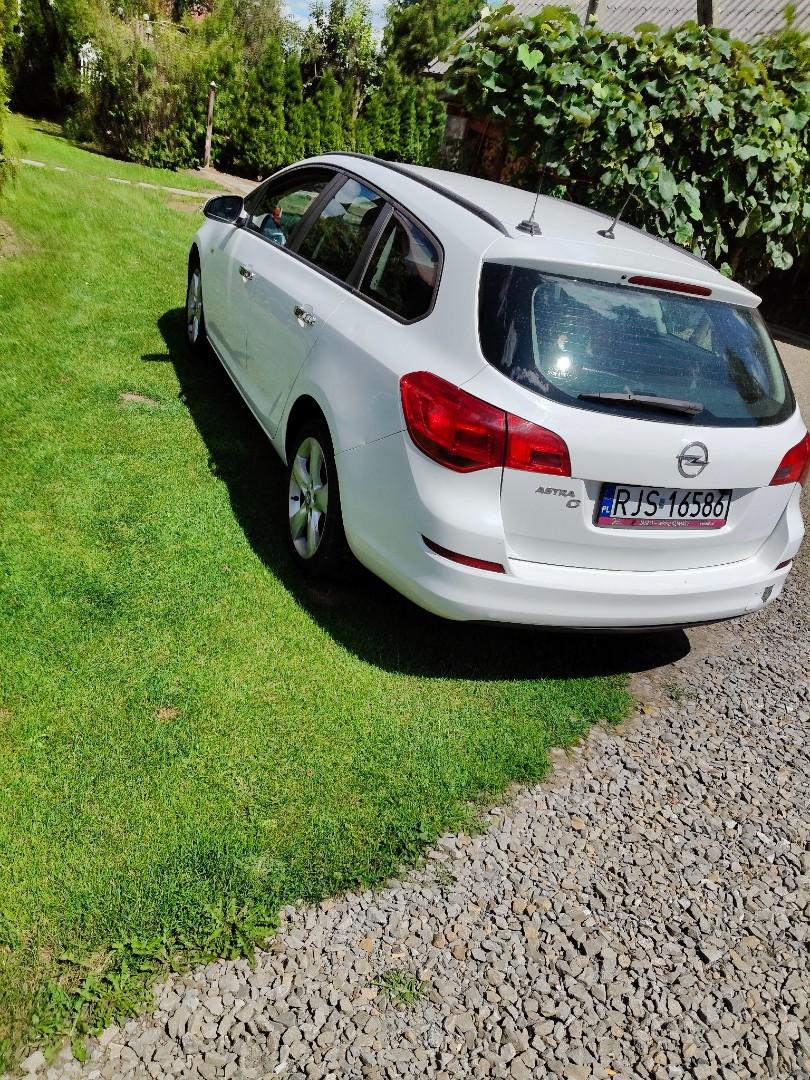 Sprzedam Opel Astra 1.7 Cdti