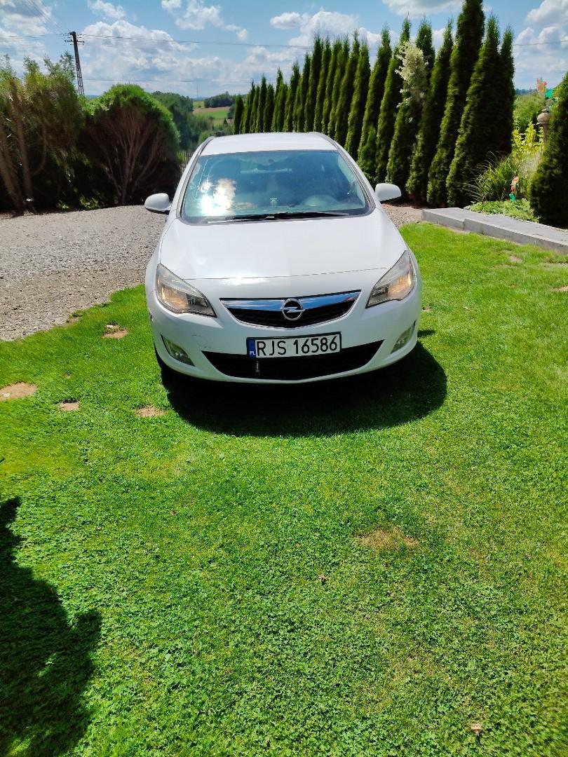 Sprzedam Opel Astra 1.7 Cdti