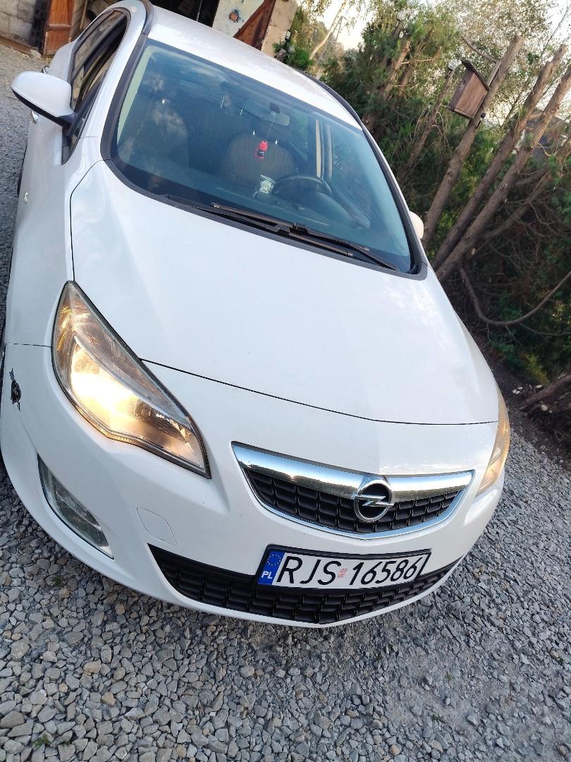 Sprzedam Opel Astra 1.7 Cdti