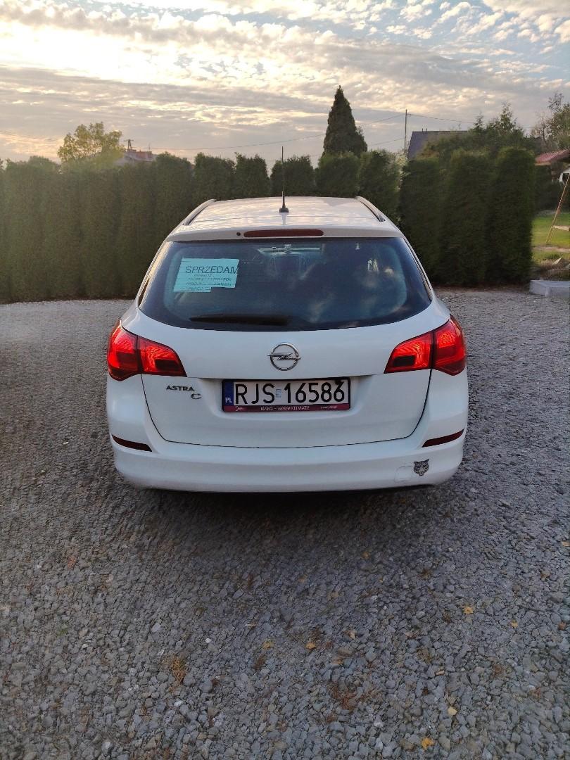 Sprzedam Opel Astra 1.7 Cdti