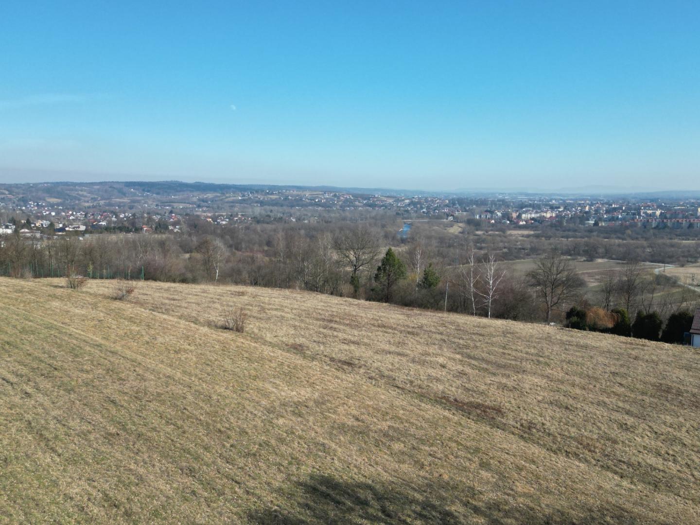 Działka budowlana z przepięknym widokiem w Jareniówce