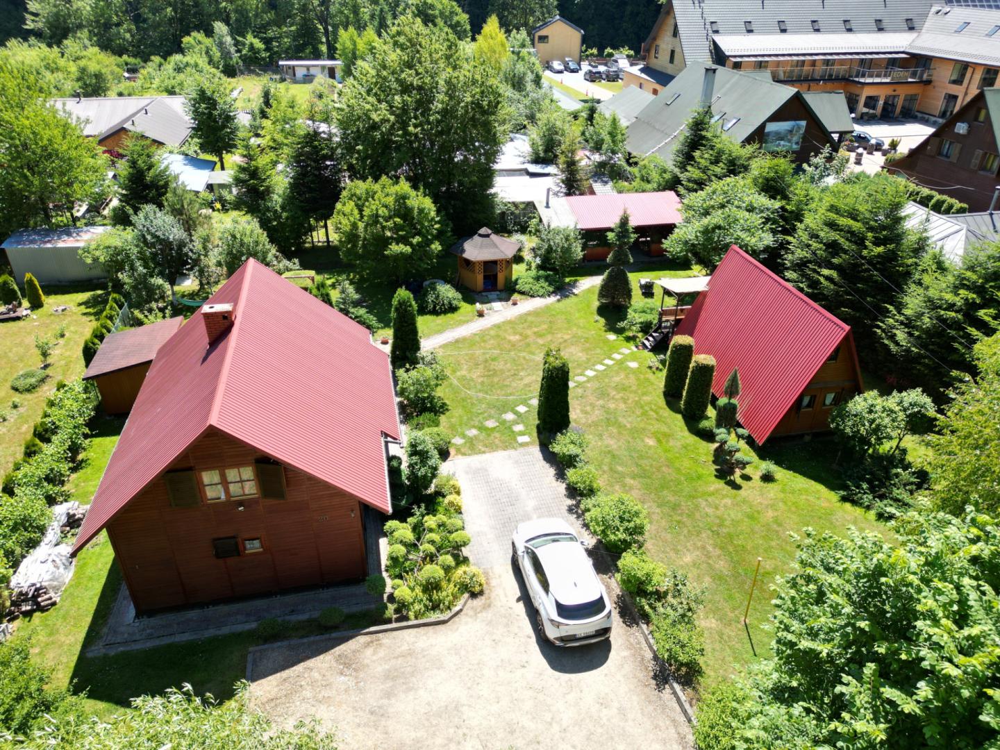 Dwa domki letniskowe w Rajskiem