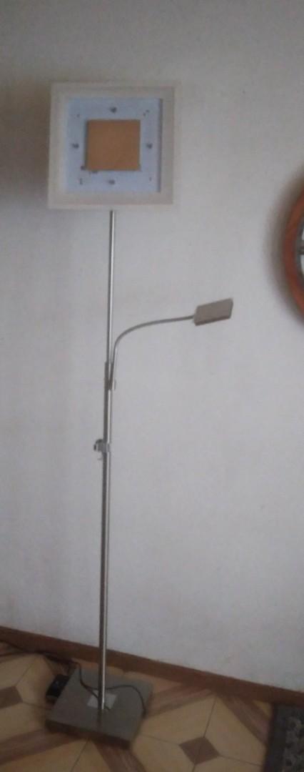 Lampa stojąca LED...