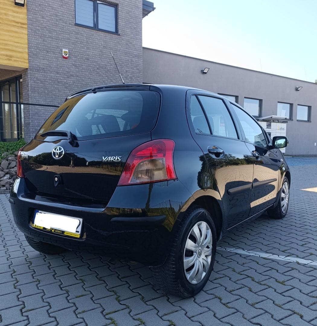 Yaris II /Automat /1.3 Benzyna/Niski przebieg 136 tys km / Bez