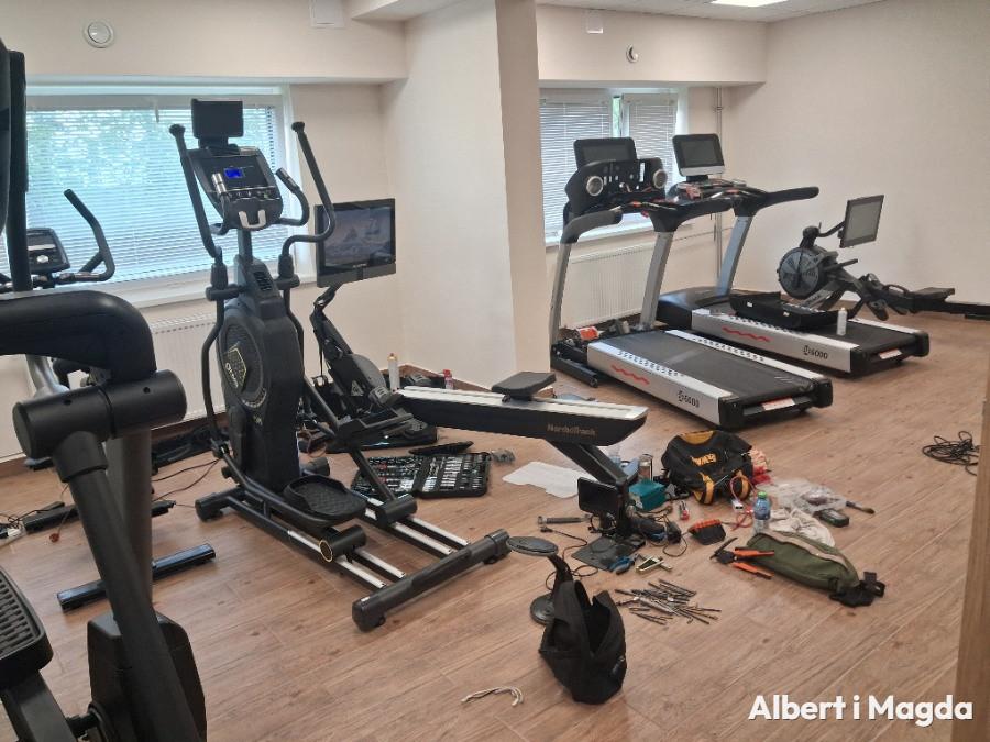 Regeneracja tapicerki na siłowniach, w klubach fitness i studiach tren
