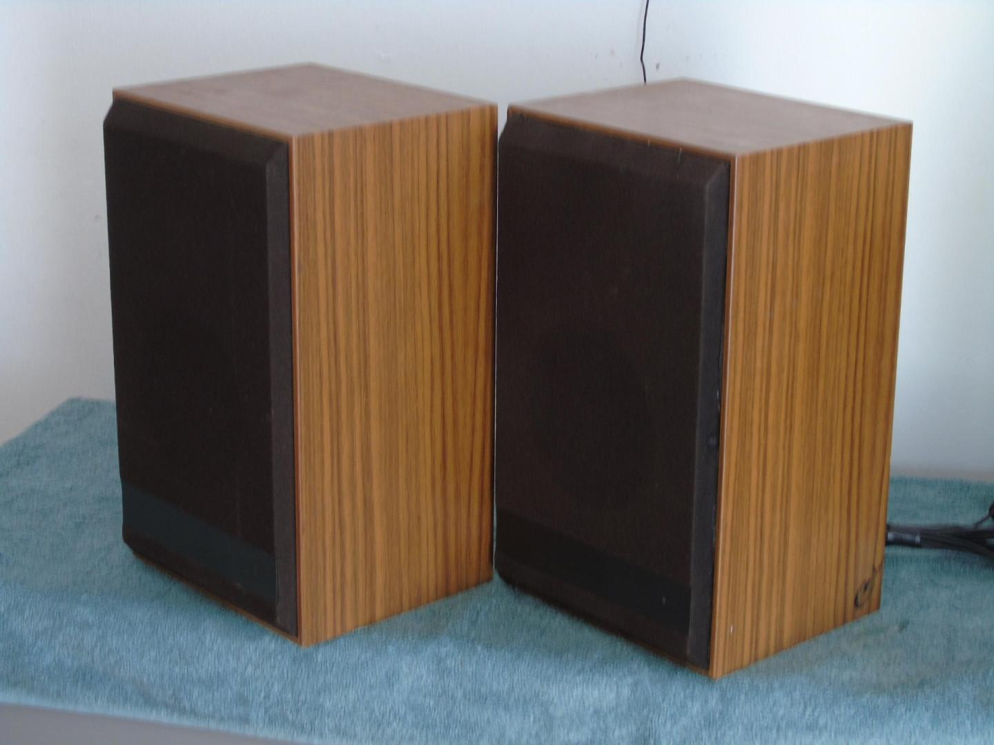 kolumny grundig rb-100 stereo. dostawa.
