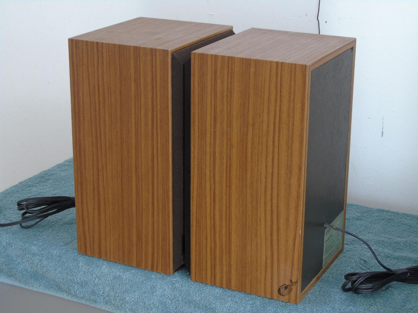 kolumny grundig rb-100 stereo. dostawa.