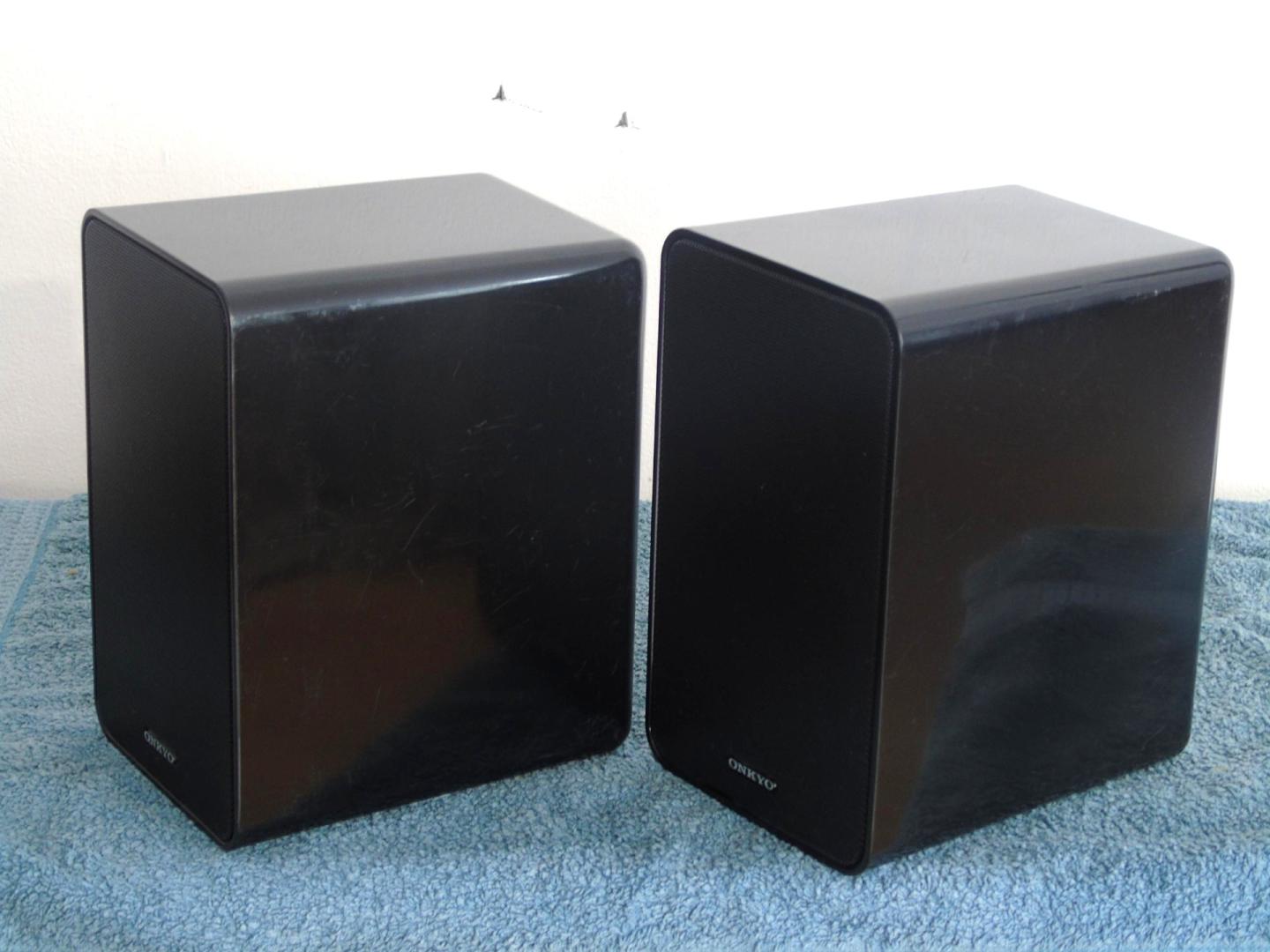kolumny onkyo d-t05 sprawne i mocne. wysyłka.