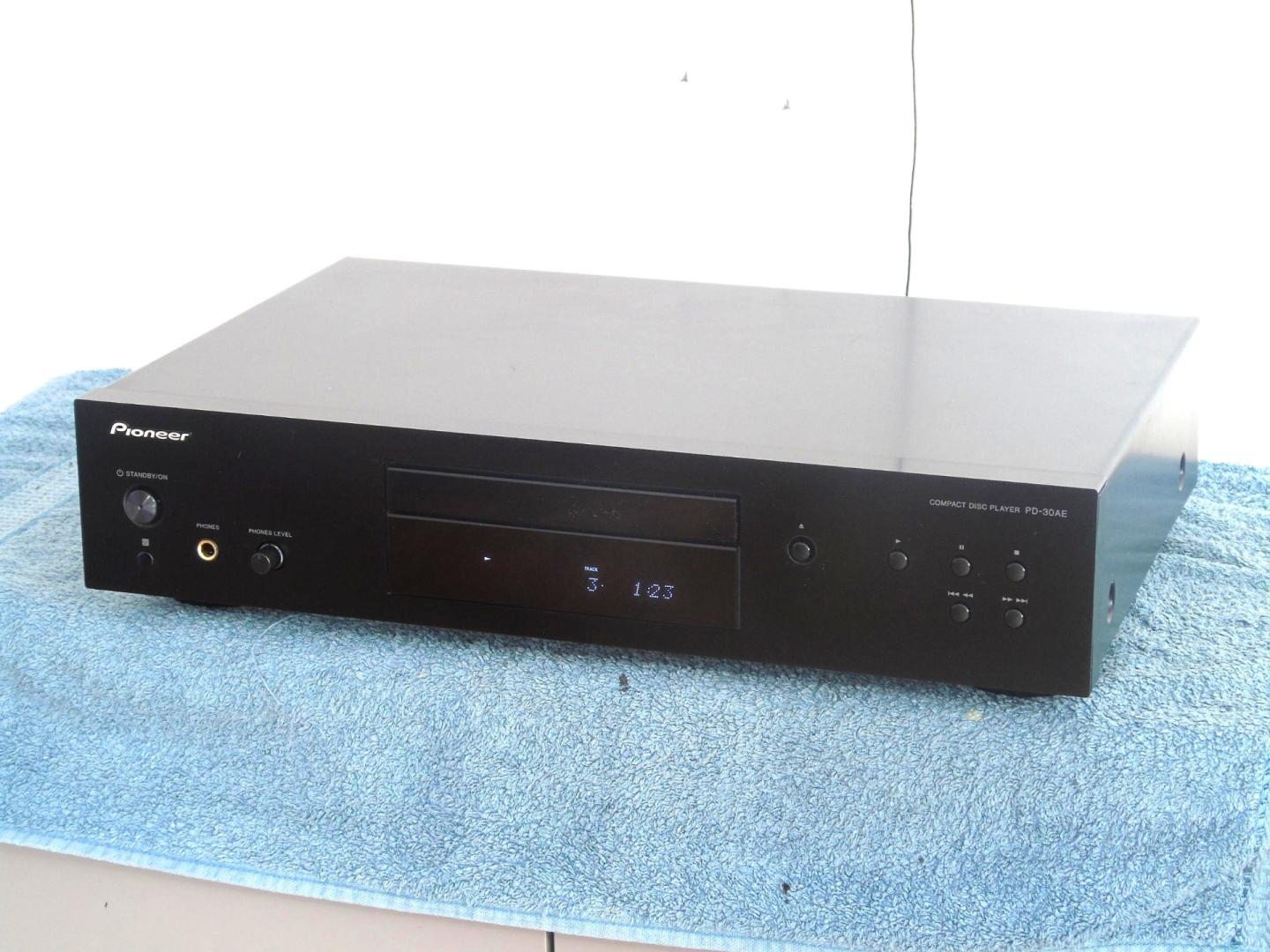 świetny cd pioneer dp-30ae sprawny i ładny. wysyłka.