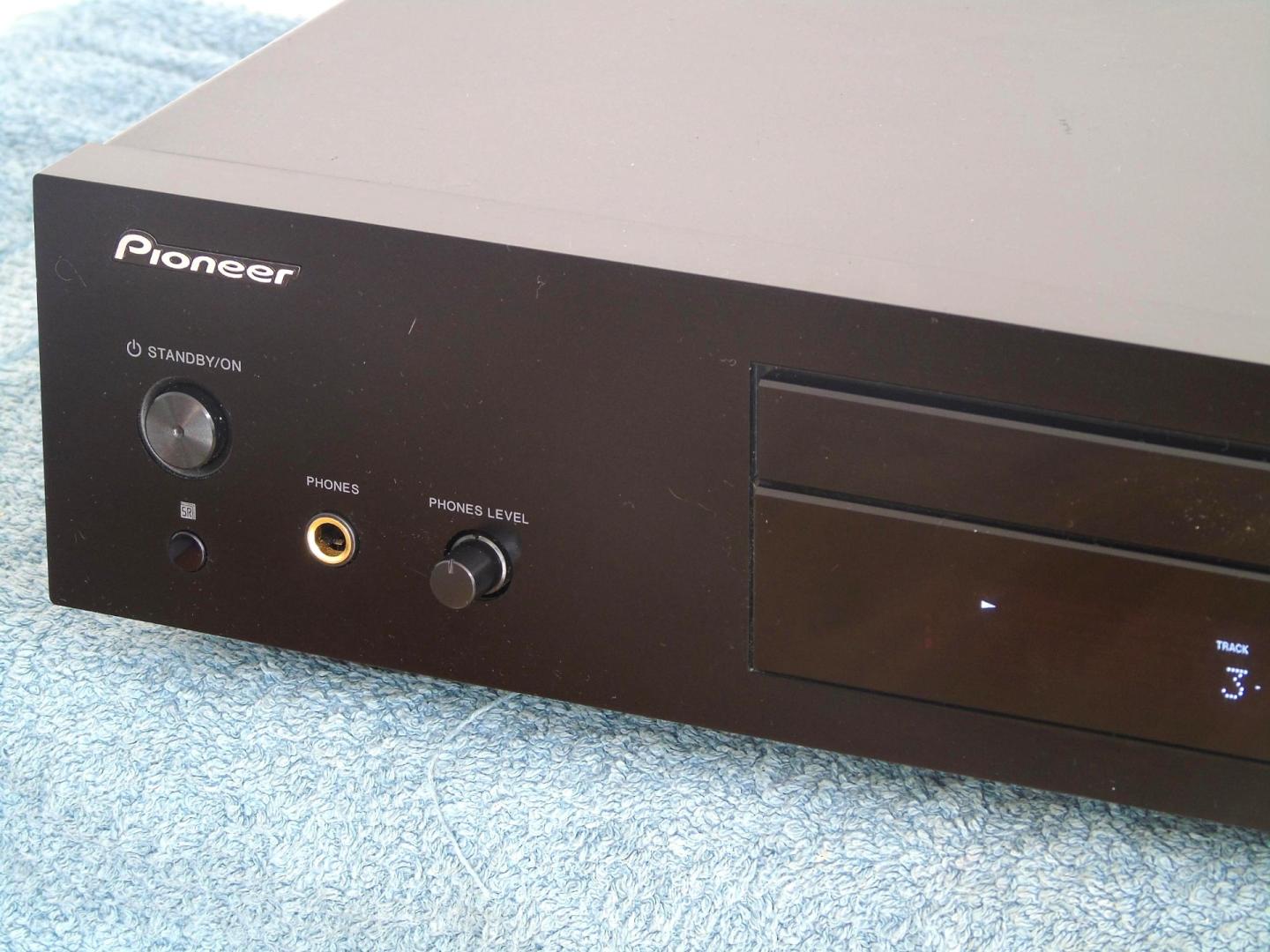 świetny cd pioneer dp-30ae sprawny i ładny. wysyłka.