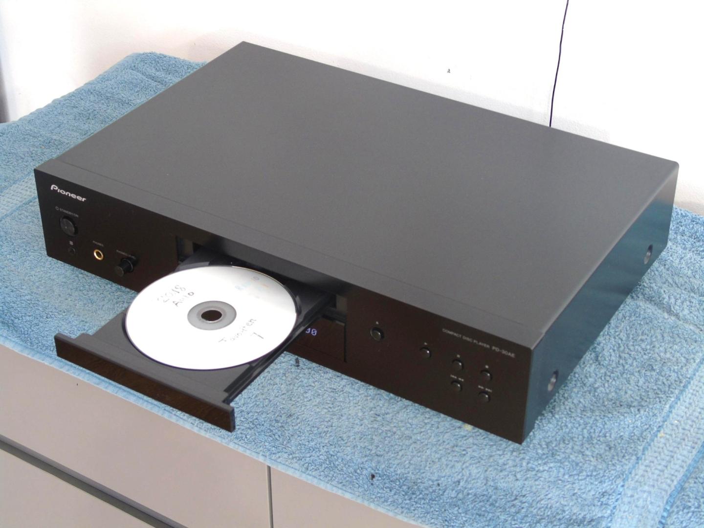 świetny cd pioneer dp-30ae sprawny i ładny. wysyłka.