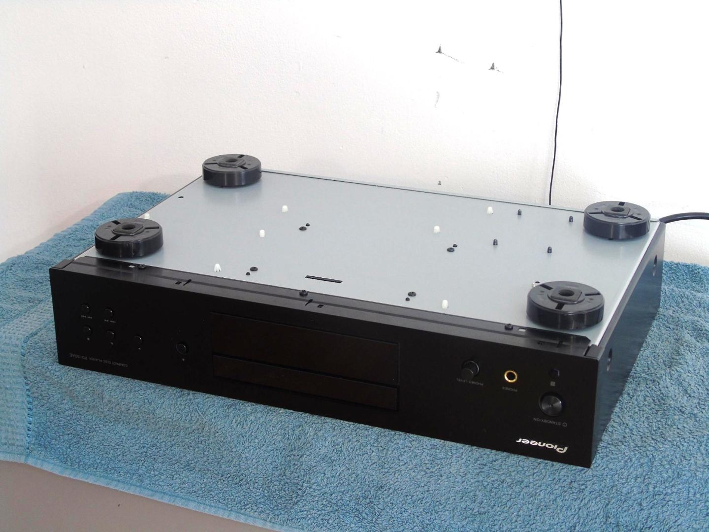 świetny cd pioneer dp-30ae sprawny i ładny. wysyłka.