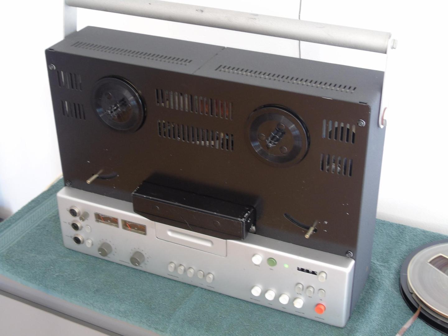 Magnetofon szpulowy Braun TG-1000 ładny. DOSTAWA.