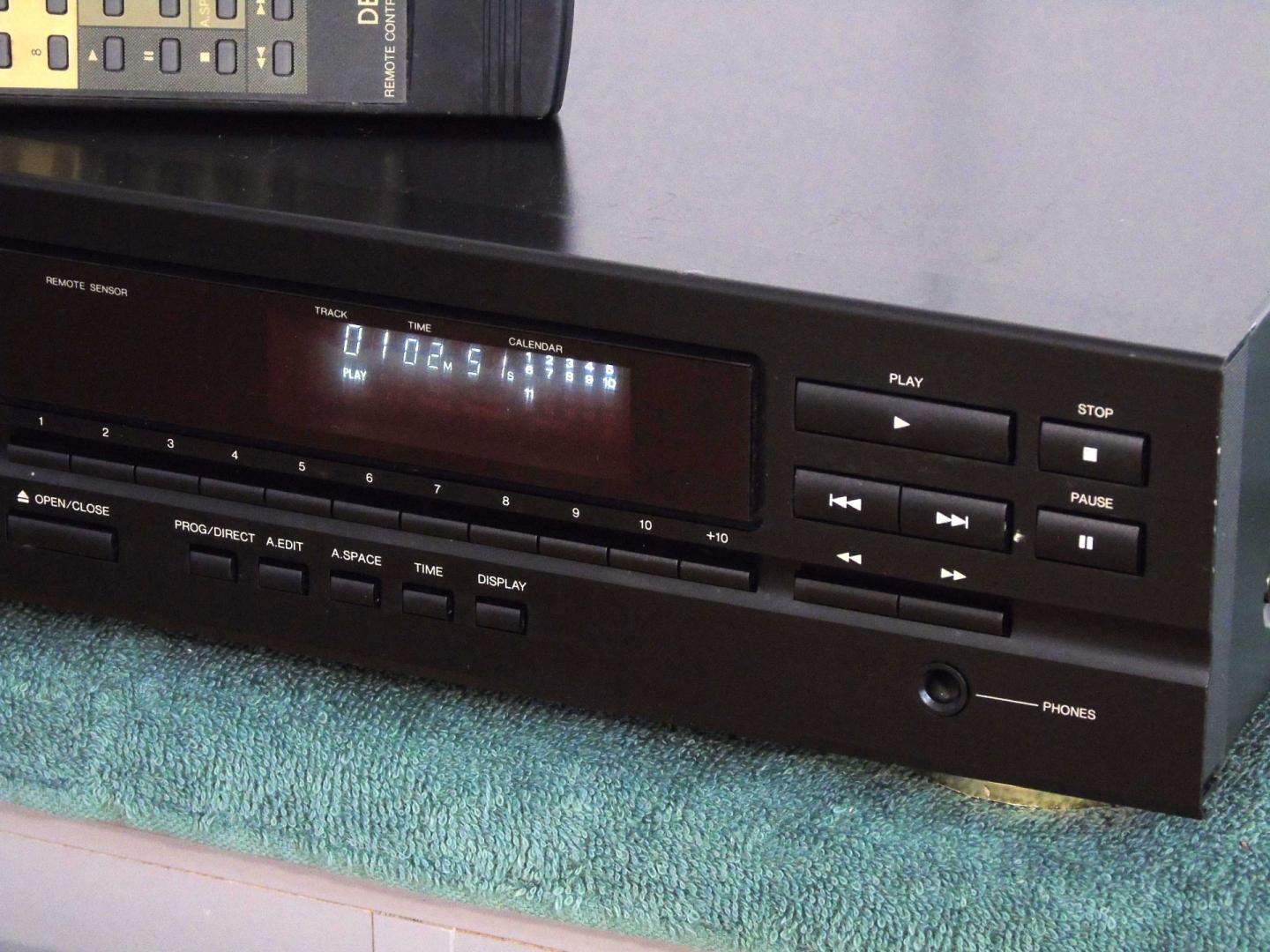 cd denon dcd-595 pilot sprawny i ładny. wysyłka.