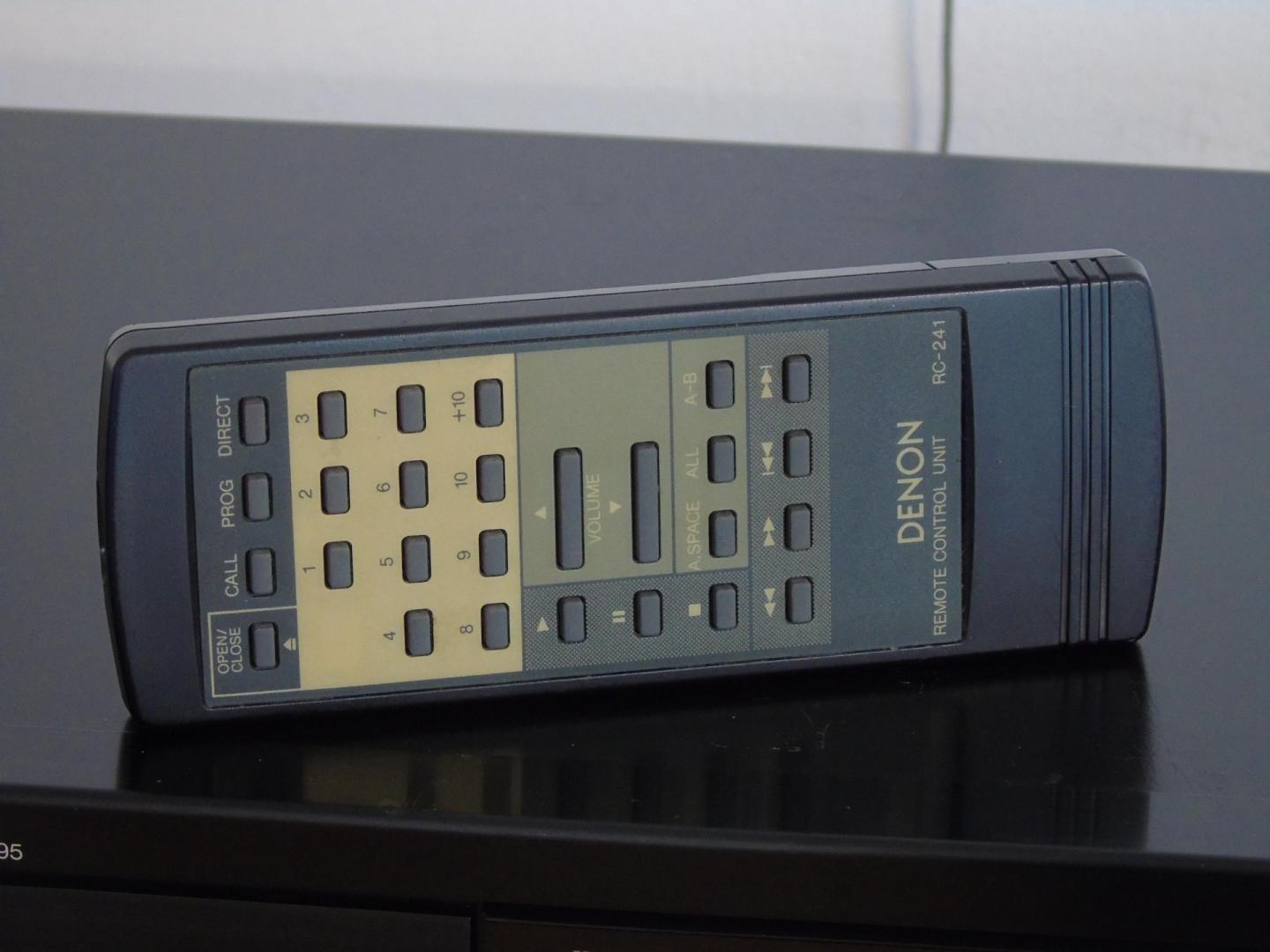 cd denon dcd-595 pilot sprawny i ładny. wysyłka.