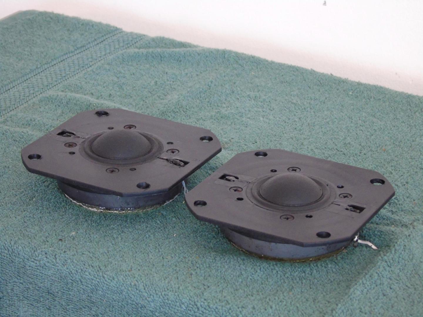 głośniki itt średnio-tonowe para sprawne. wysyłka