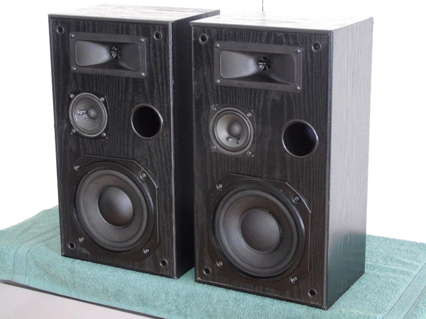 Kolumny Cat Berlin 2 x 150 wat 8 ohm. DOSTAWA.