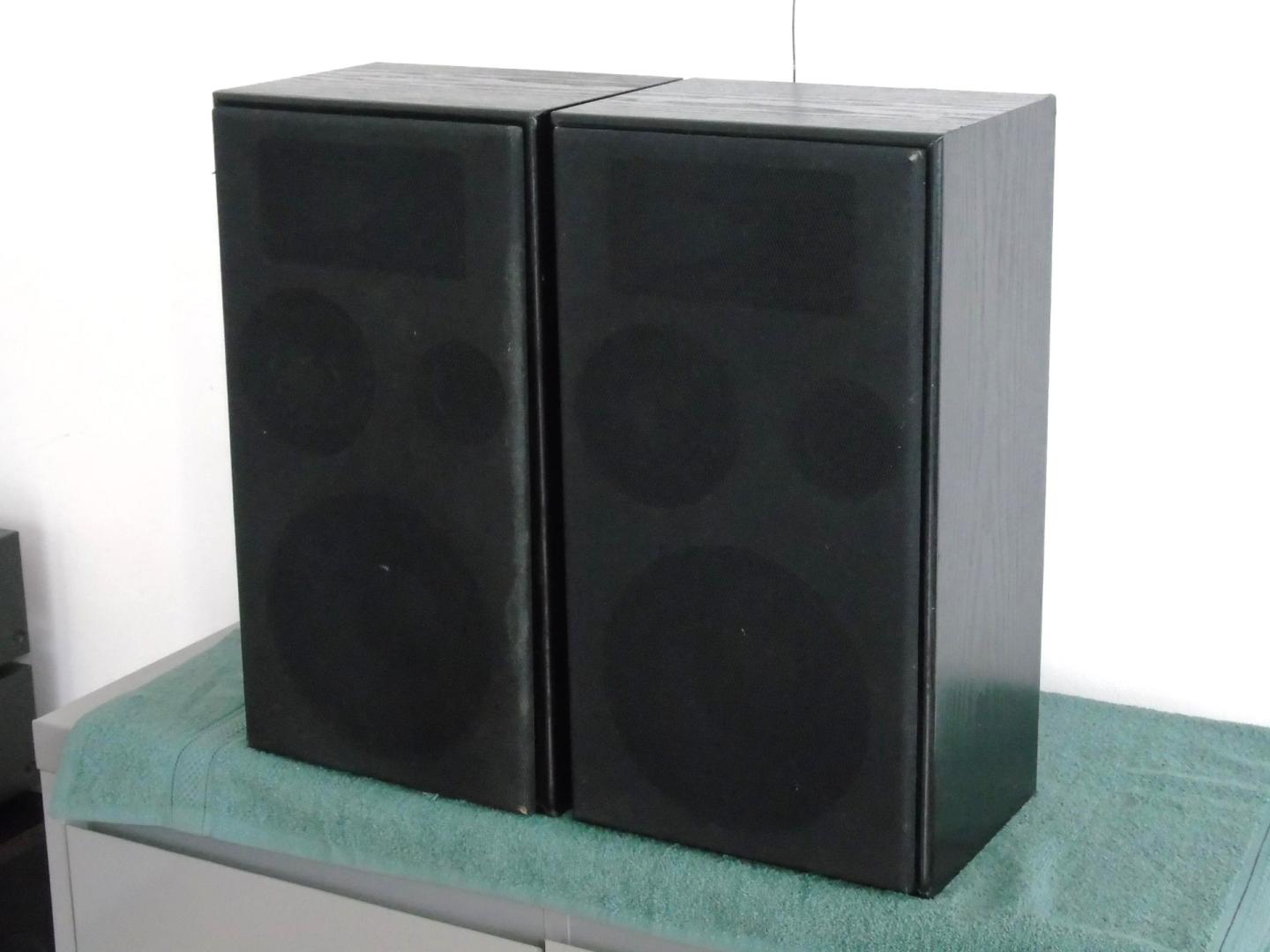 Kolumny Cat Berlin 2 x 150 wat 8 ohm. DOSTAWA.