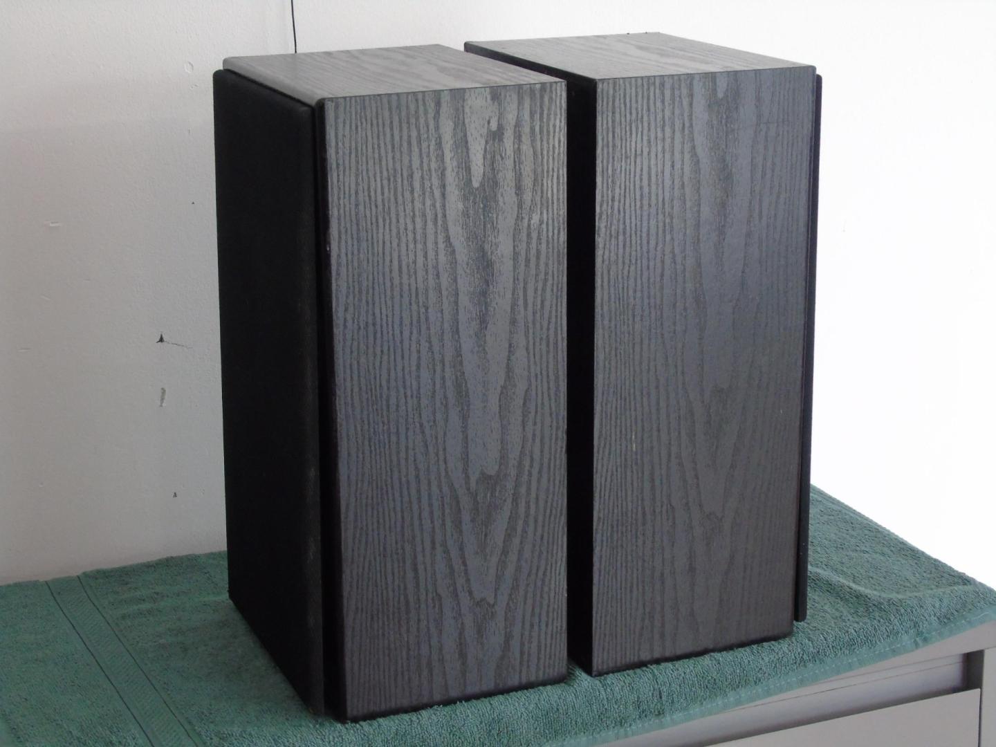 Kolumny Cat Berlin 2 x 150 wat 8 ohm. DOSTAWA.