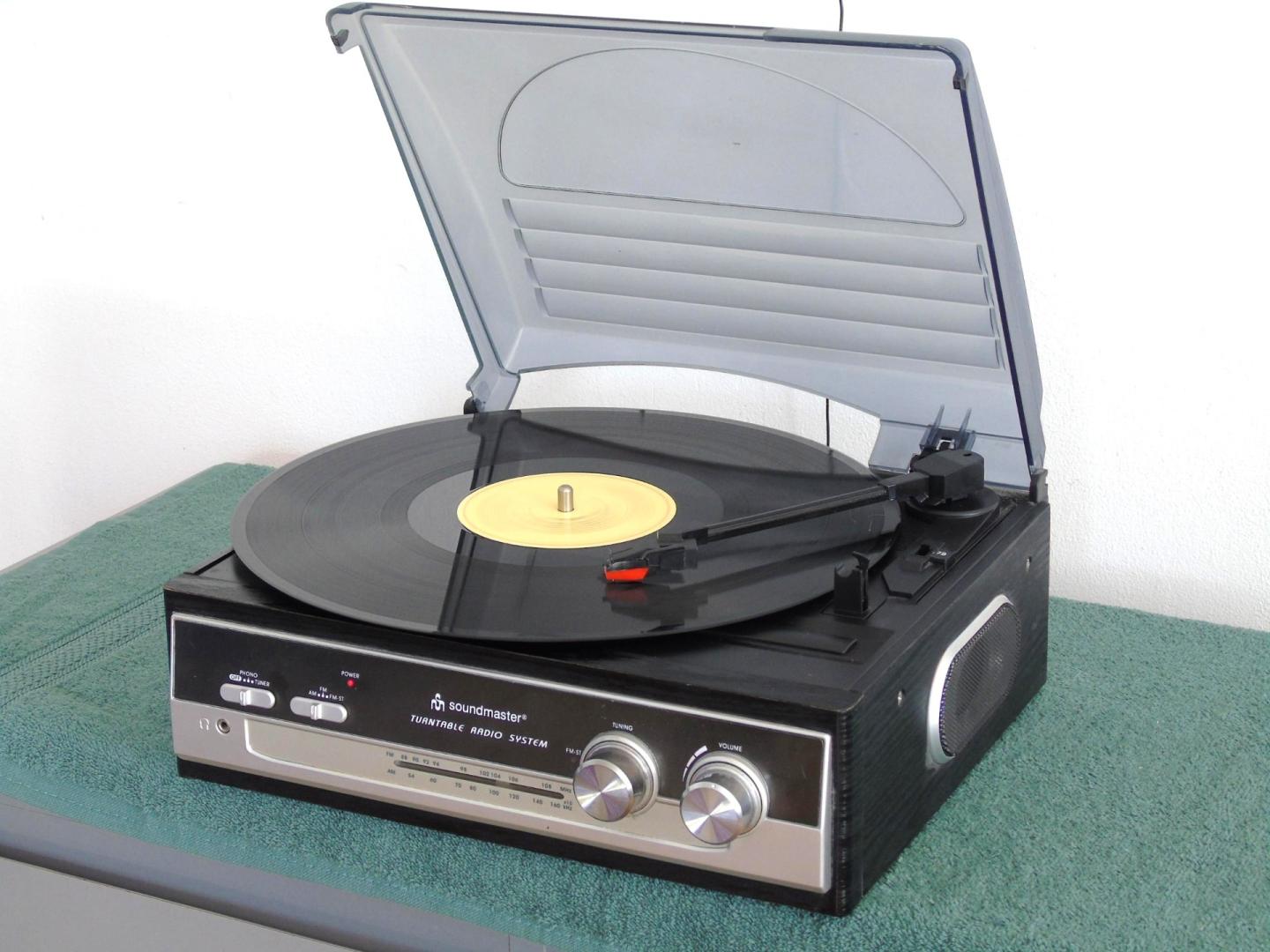 Gramofon z radiem głośniki sprawny WYSYŁKA.