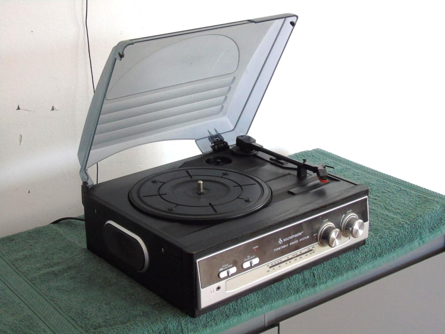 Gramofon z radiem głośniki sprawny WYSYŁKA.