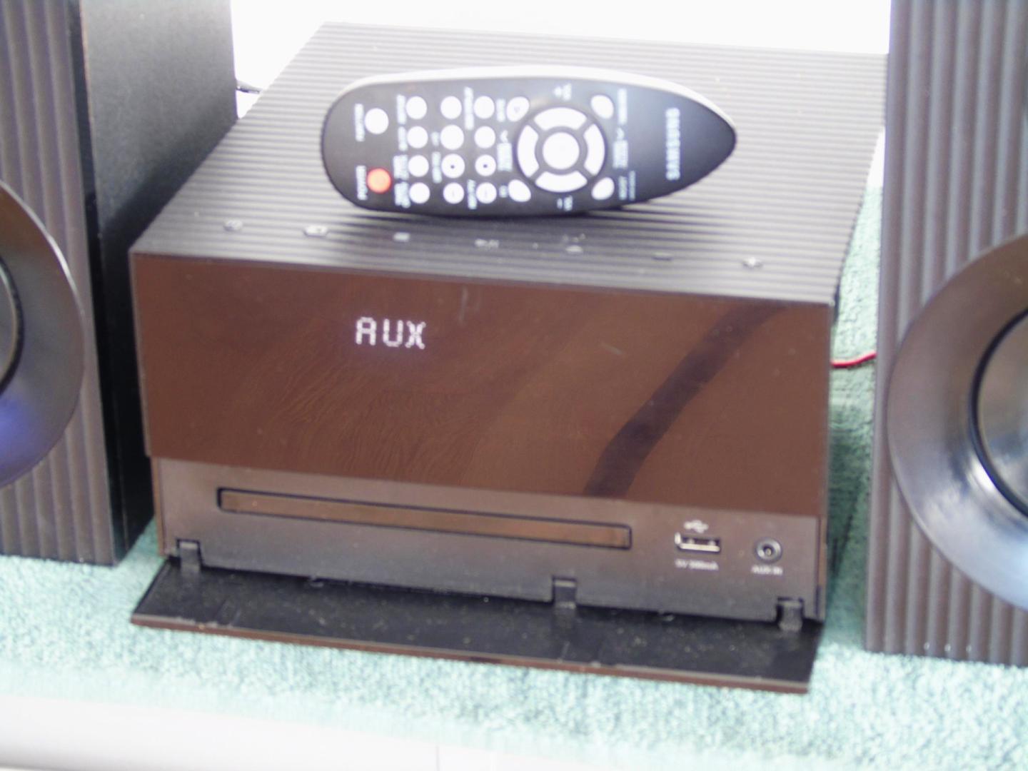 wieża samsung pilot usb mp-3 bt cd rds aux kol. dostawa