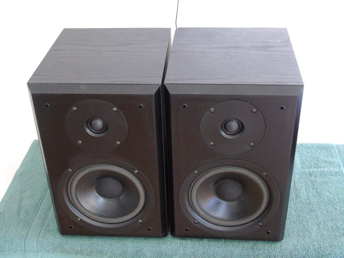 Kolumny Kendo Status Line świetne monitory stereo. DOSTAWA