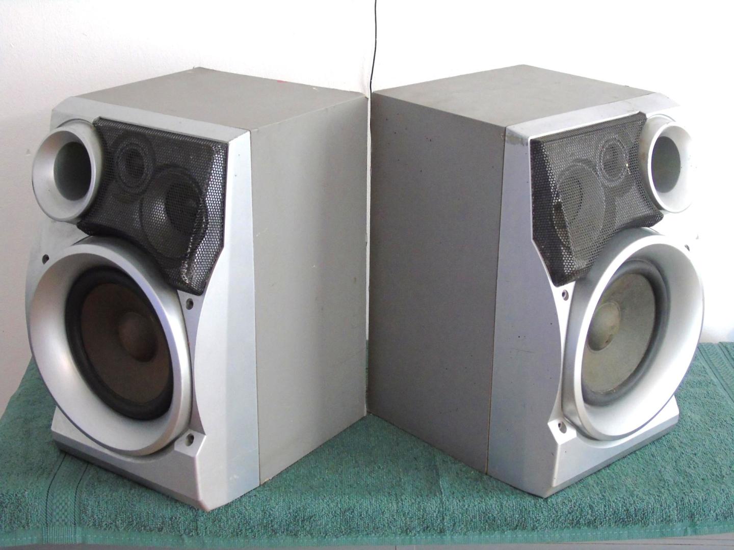 Kolumny JVC 2x 120 wat sprawne świetne stereo. DOSTAWA.