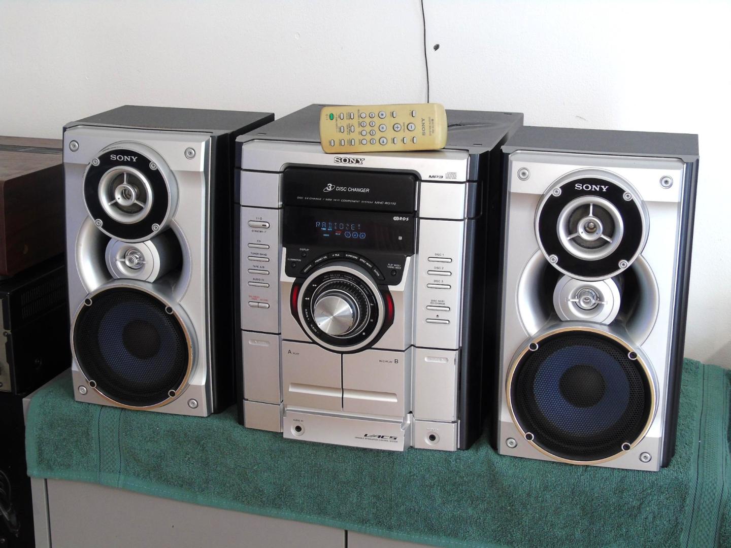 wieża sony hcd-rg170 pilot kolumny sprawna. dostawa.