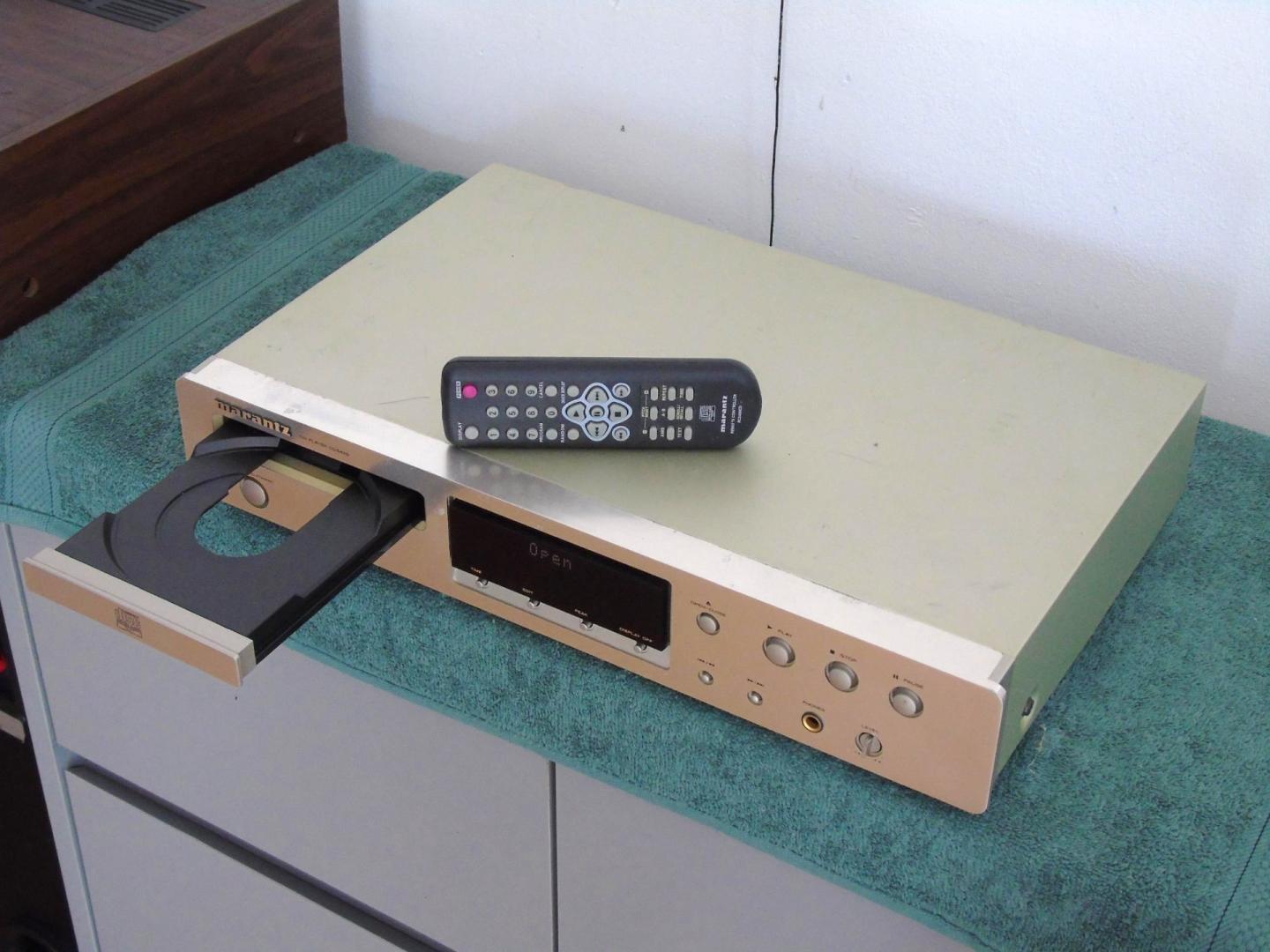 Odtwarzacz CD japońskiej firmy Marantz CD-5400 pilot. WYSYŁKA.