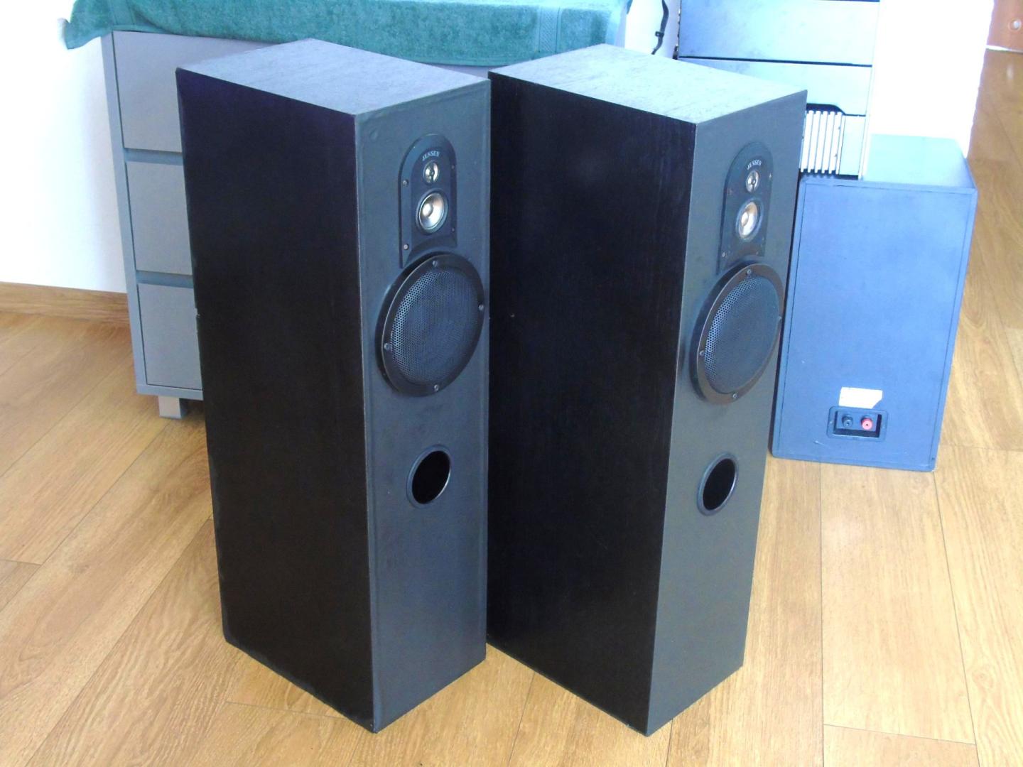 Kolumny stereo Jensen 2 x 150 wat. DOSTAWA