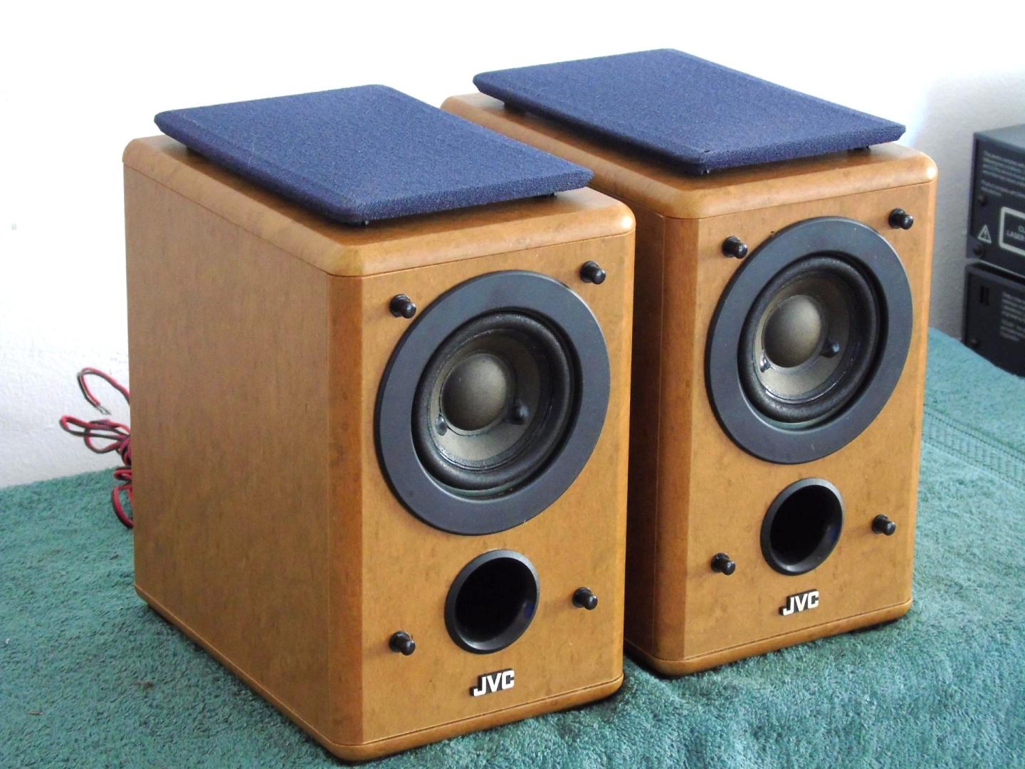 kolumny stereo jvc ładne i sprawne. wysyłka.