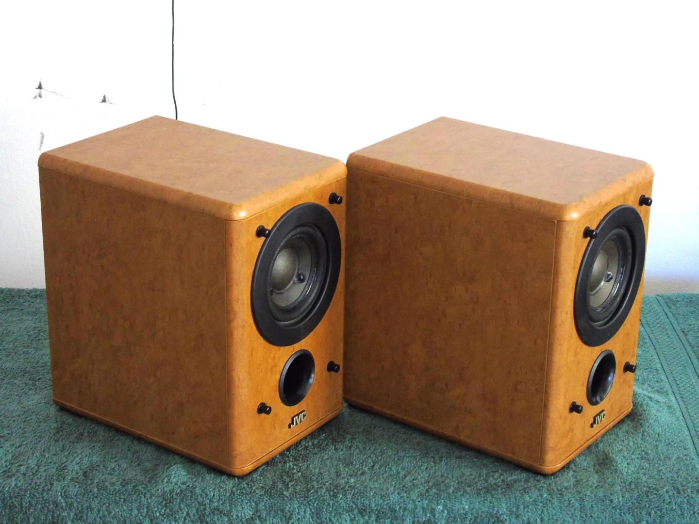 kolumny stereo jvc ładne i sprawne. wysyłka.