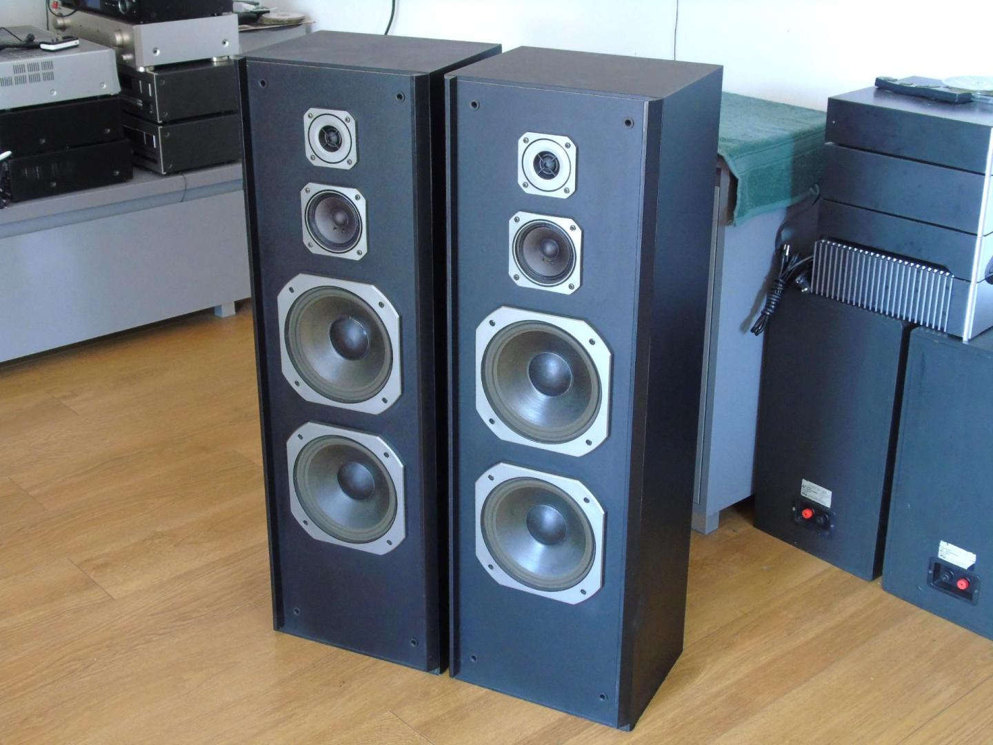 Kolumny stereo SHARP CP-7700 sprawne i mocne 2 x 250 wat. 8 ohm. DOSTA