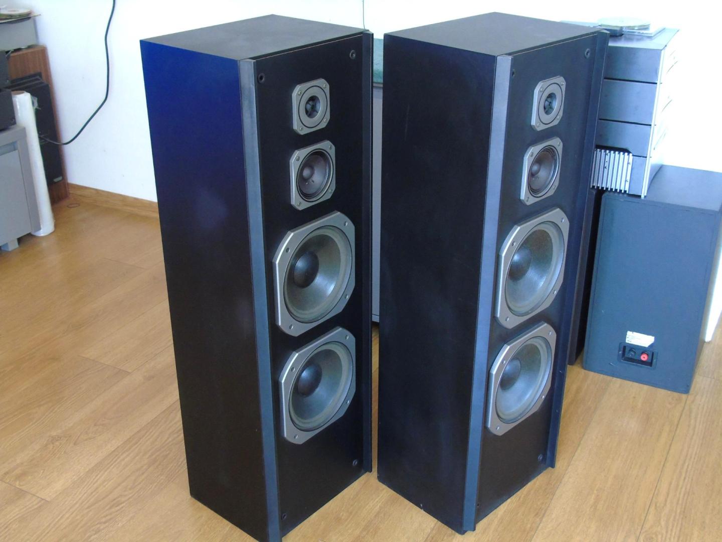 Kolumny stereo SHARP CP-7700 sprawne i mocne 2 x 250 wat. 8 ohm. DOSTA
