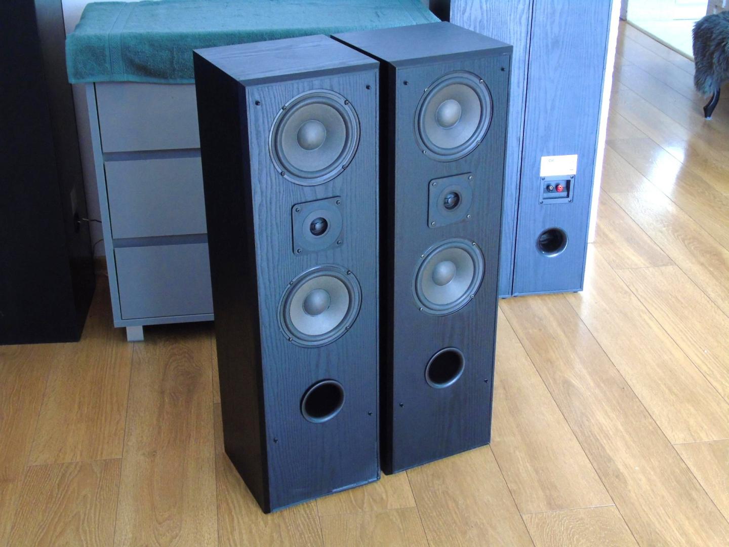 świetne kolumny yamaha ns-g40. dostawa