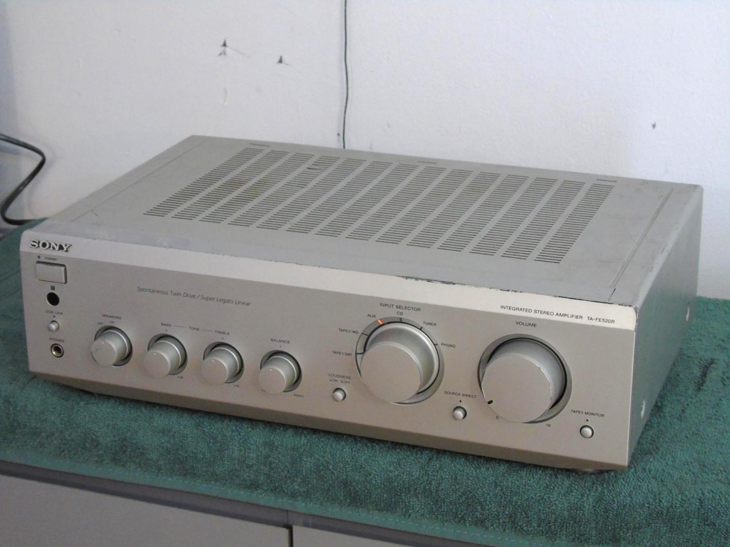 wzmacniacz sony ta-fe520r sprawny i mocny. dostawa