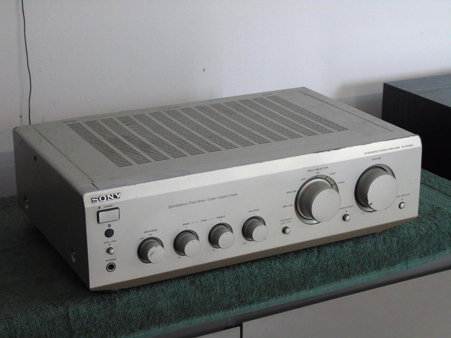 wzmacniacz sony ta-fe520r sprawny i mocny. dostawa