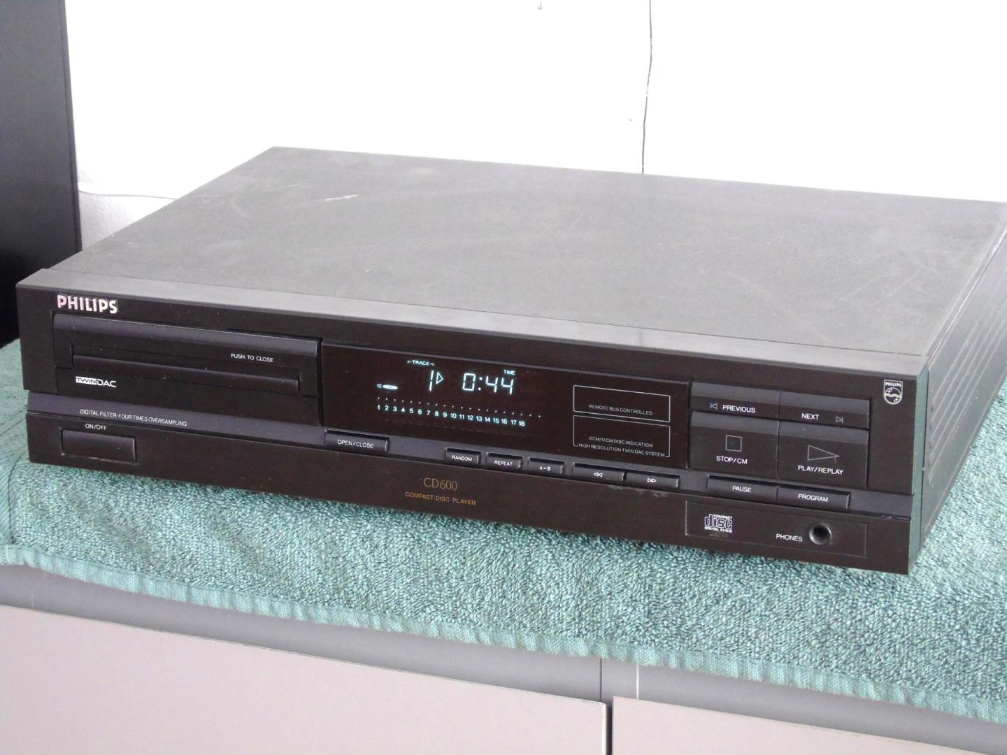 cd philips cd-600 sprawny i ładny. wysyłka.