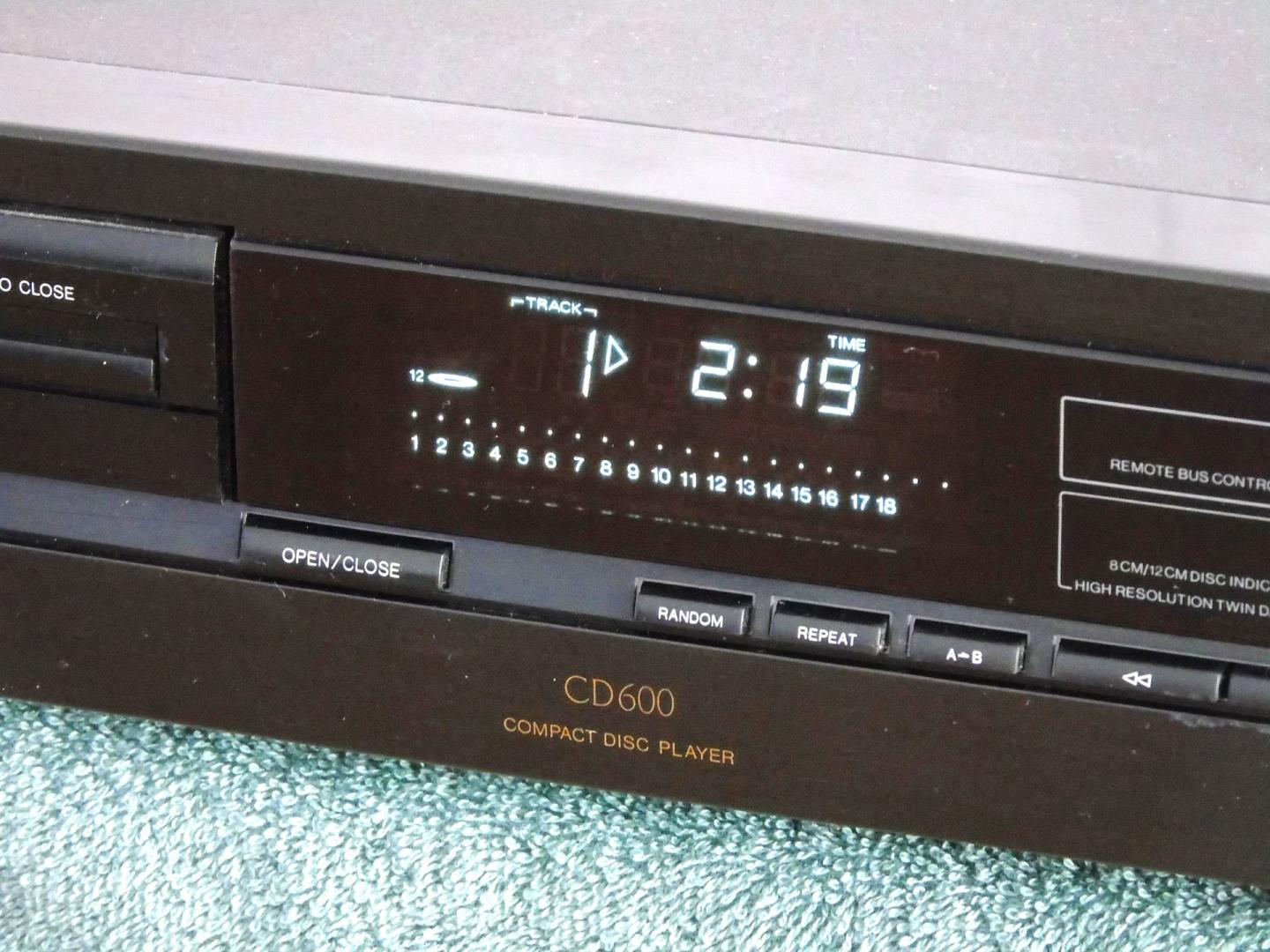 cd philips cd-600 sprawny i ładny. wysyłka.
