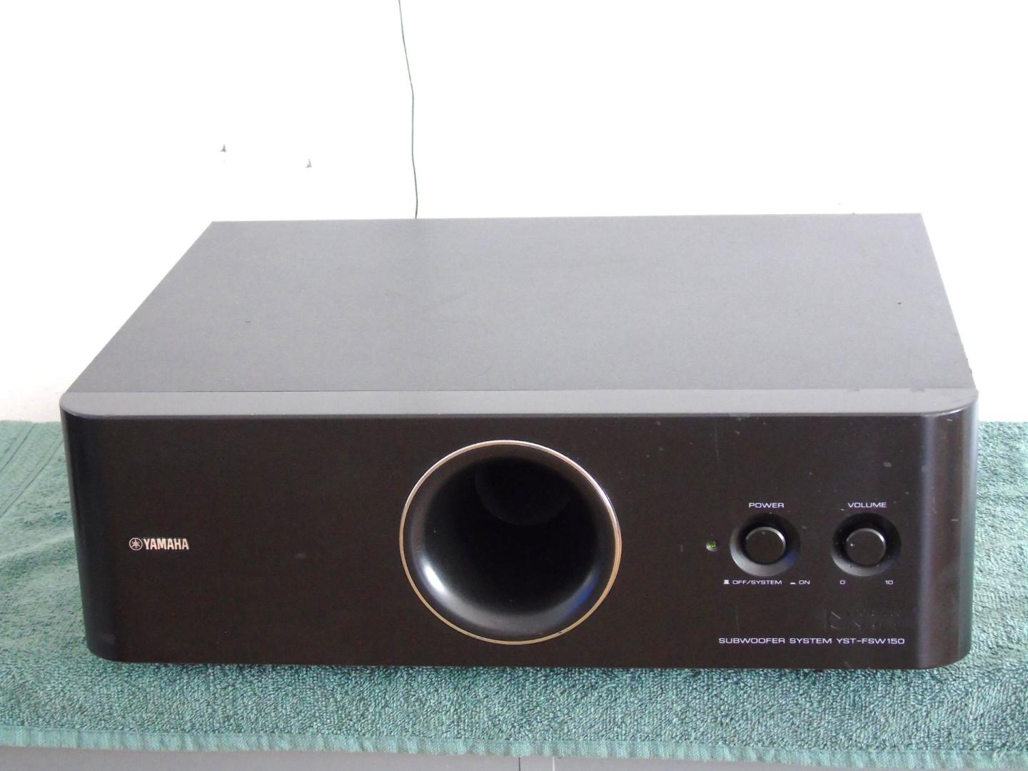 Subwoofer aktywny Yamaha YST-FSW150 czarny sprawny. WYSYŁKA