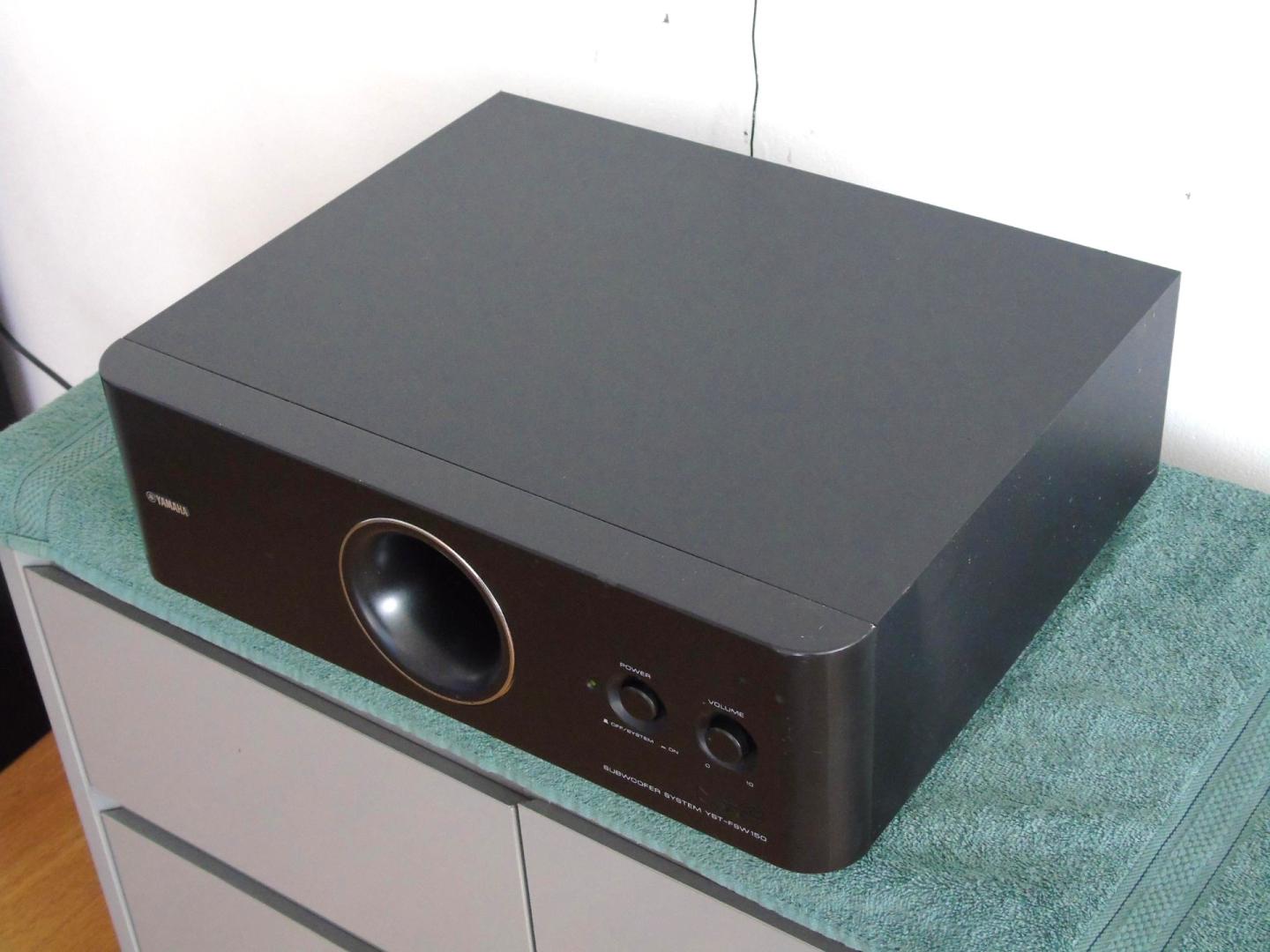 Subwoofer aktywny Yamaha YST-FSW150 czarny sprawny. WYSYŁKA