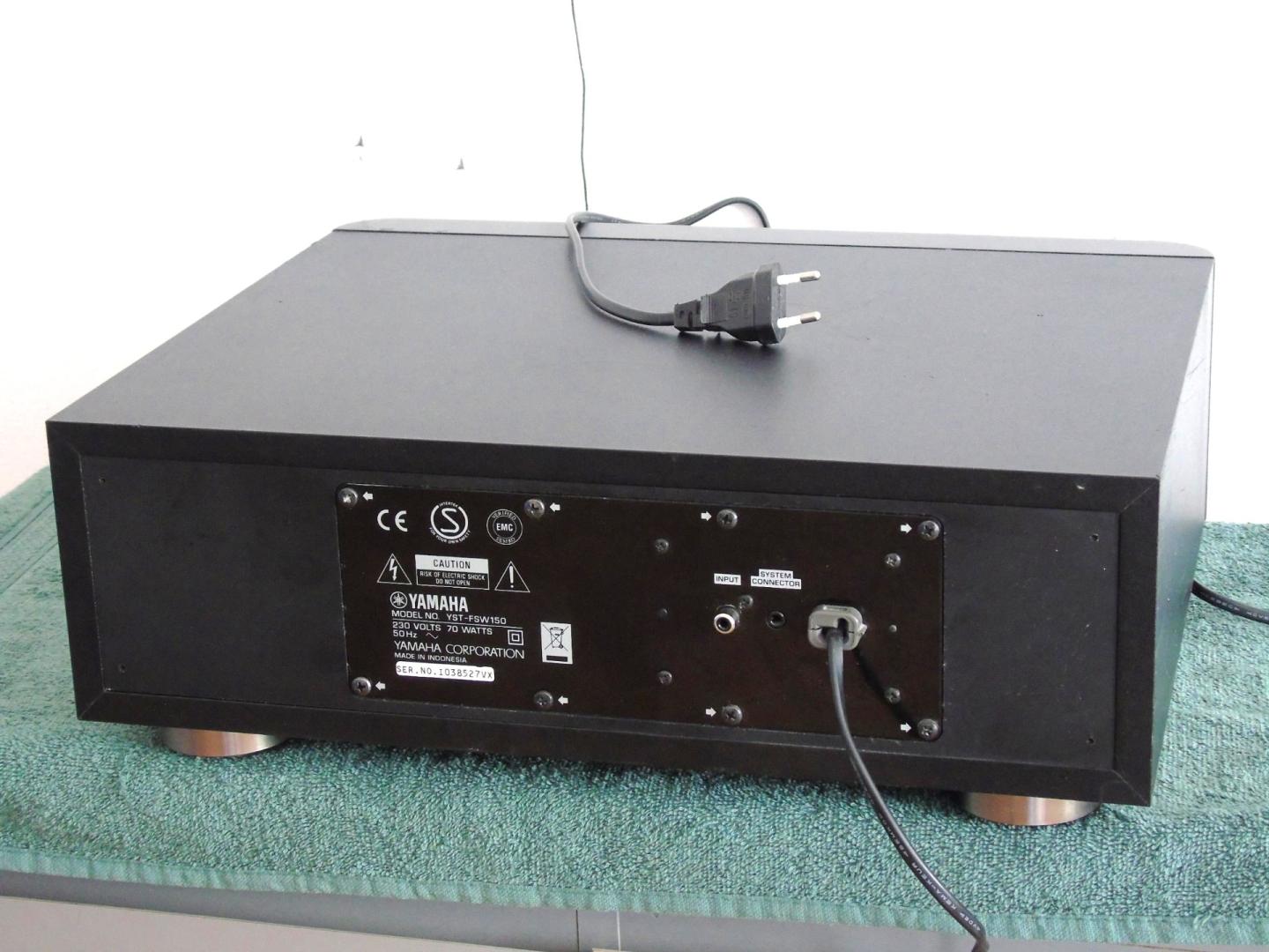 Subwoofer aktywny Yamaha YST-FSW150 czarny sprawny. WYSYŁKA