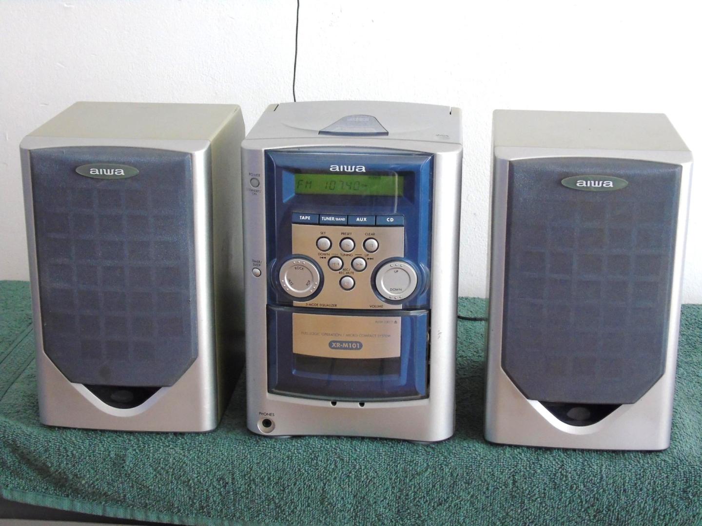 wieża aiwa kolumny radio aux . dostawa.