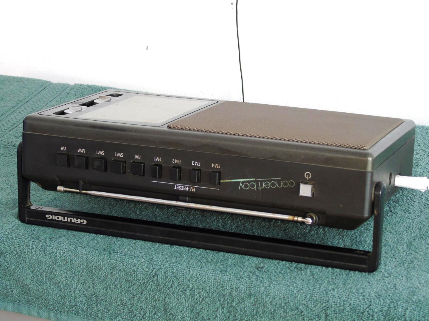 Radio Grundig Concert Boy 225 sprawne. DOSTAWA.