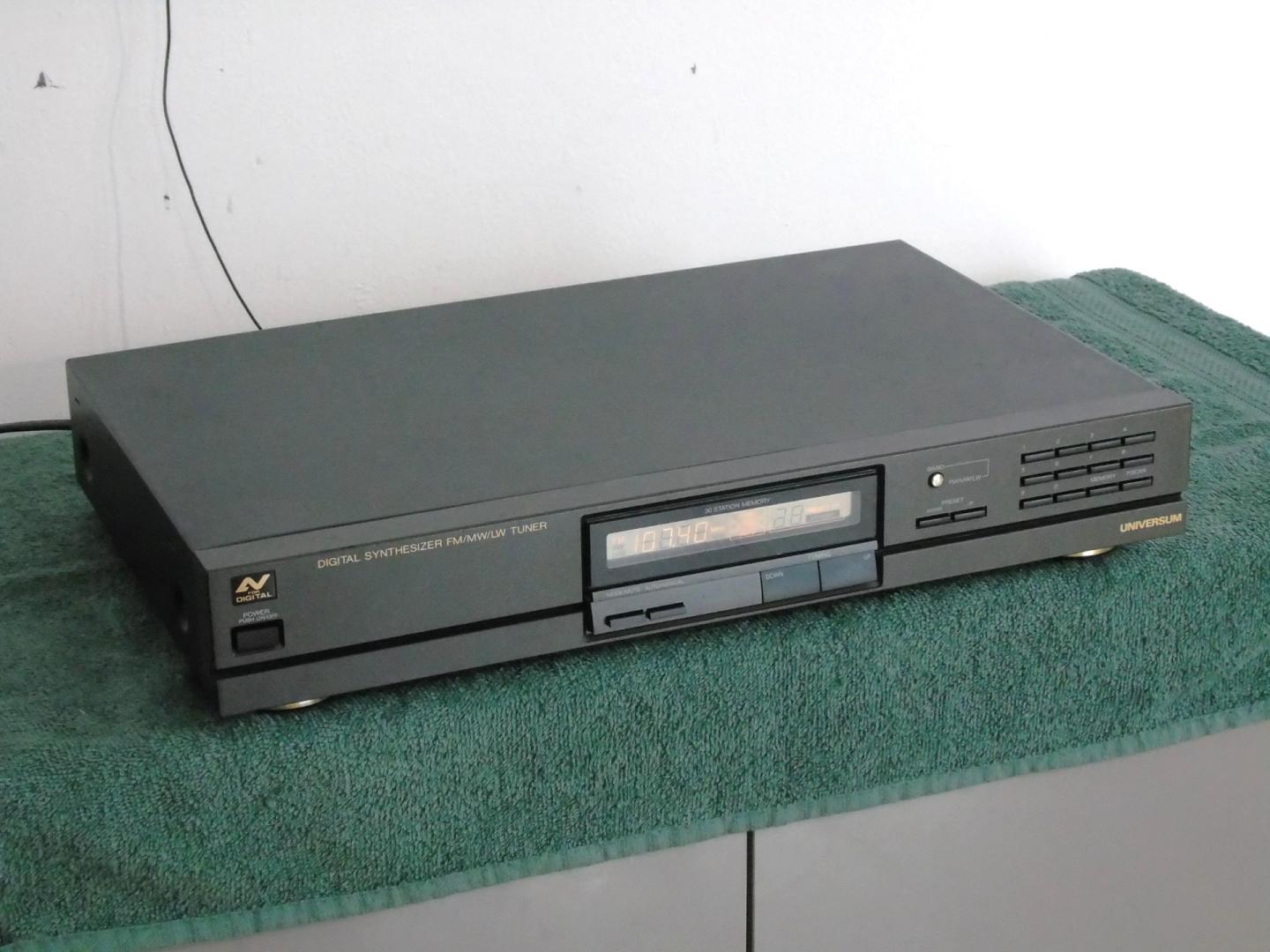 Tuner radiowy Universum T-46010 sprawny i ładny. WYSYŁKA.