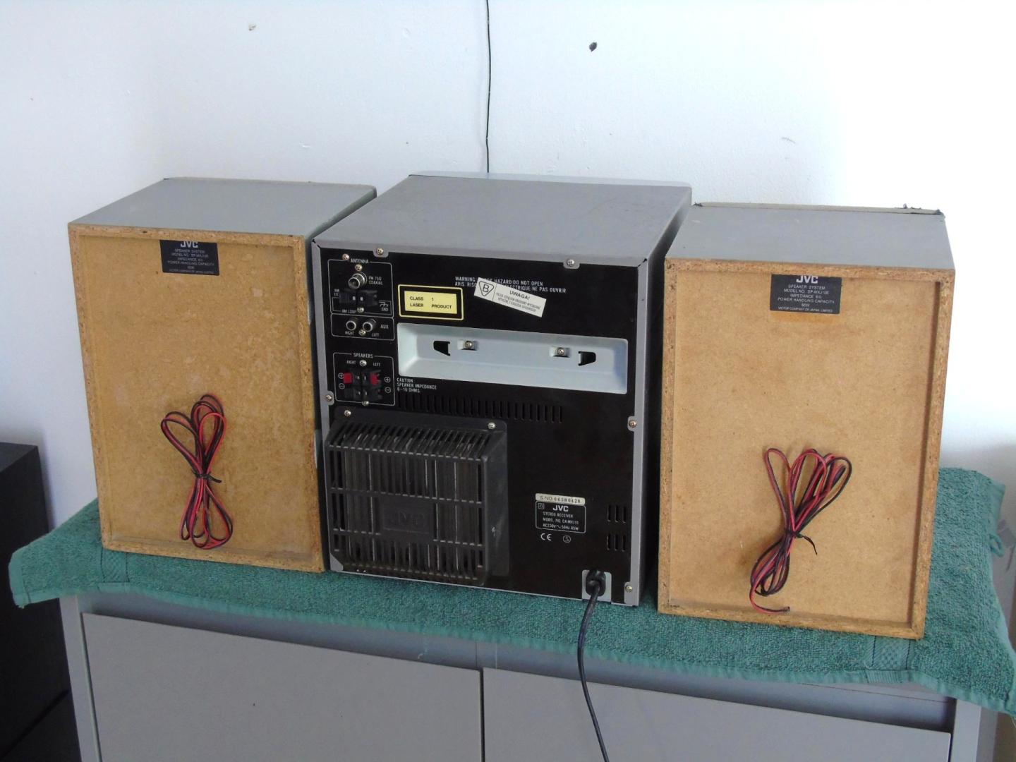 wieża jvc kolumny radio aux mocna. dostawa.