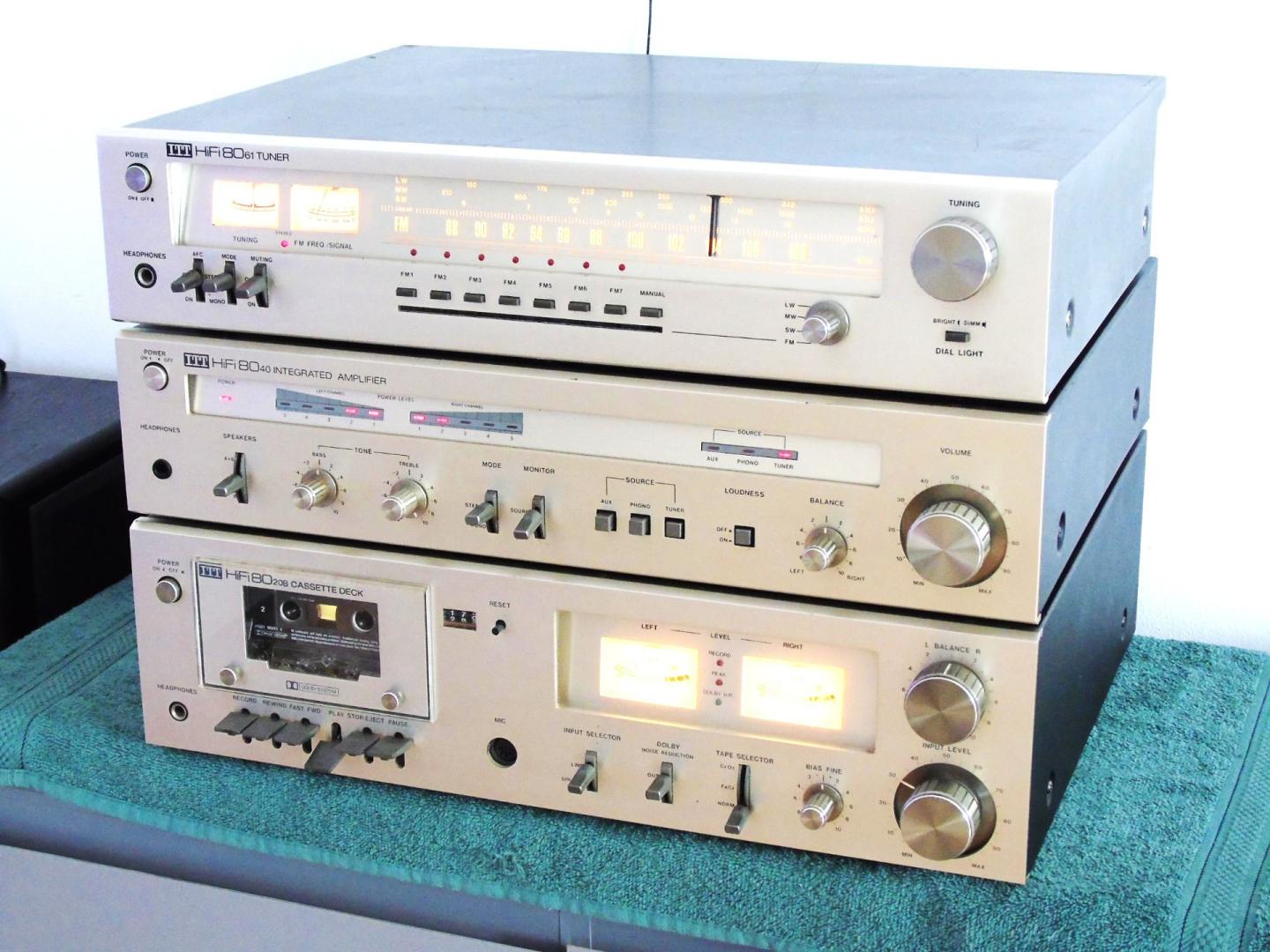 Wzmacniacz tuner i magnetofon ITT sprawne i ładne Vintage. DOSTAWA