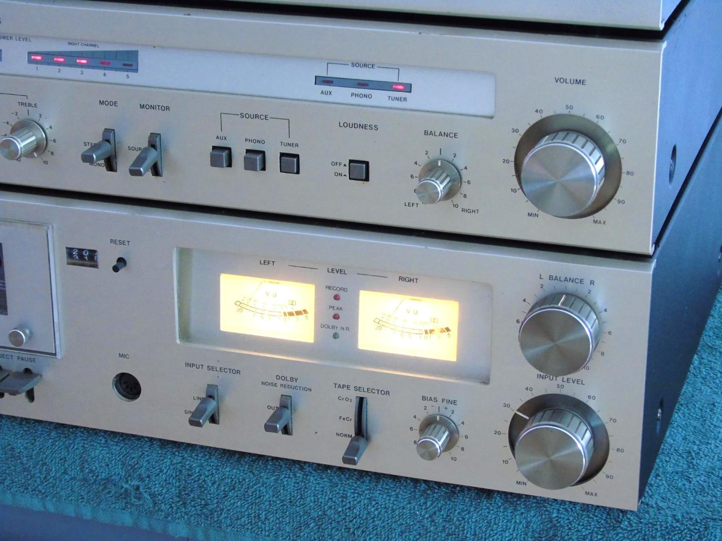 Wzmacniacz tuner i magnetofon ITT sprawne i ładne Vintage. DOSTAWA